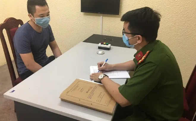 Hà Nội: Bắt giữ kẻ cướp điện thoại, sau đó còn tống tiền nạn nhân bằng clip nhạy cảm