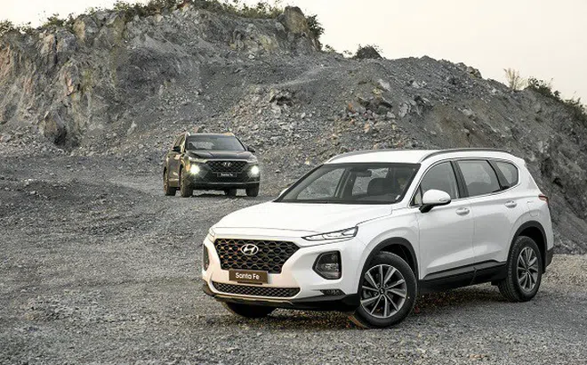 Hyundai Santa Fe giảm giá bán lên tới 100 triệu đồng