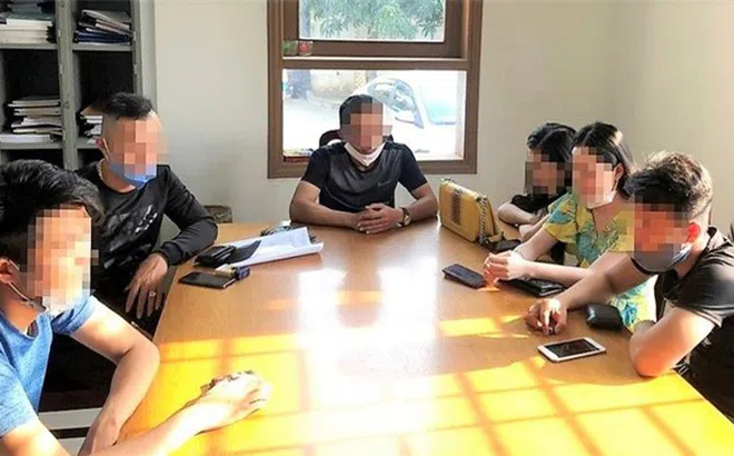 Quảng Nam: 9 thanh niên phê ma túy, "đánh võng" ô tô qua chốt kiểm dịch