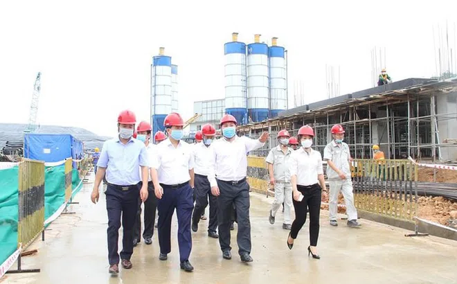 Chủ tịch Hà Nội trực tiếp thị sát, Nhà máy Điện rác 7.000 tỷ đồng có kịp về đích?